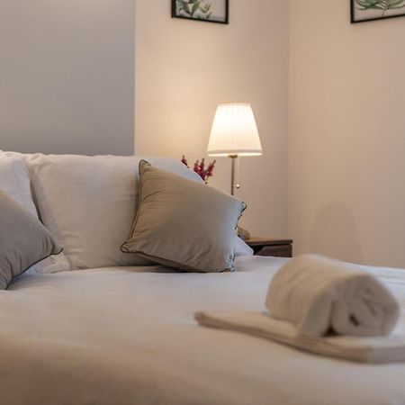 A Golden Haven Retreat In London Apartment Luaran gambar
